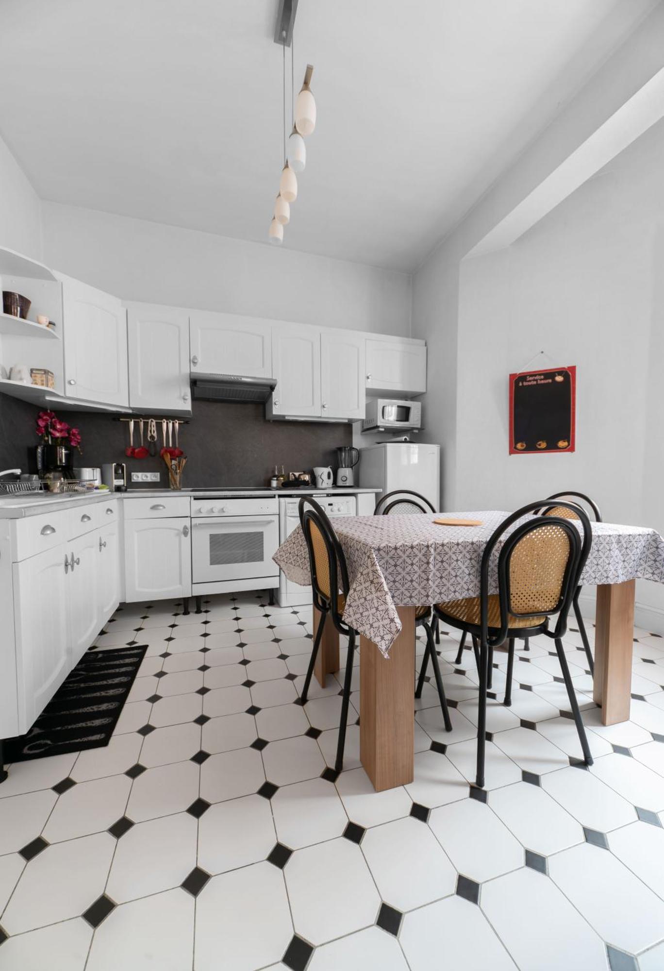 Le Lasteyras - Appartement Charmant En Centre Ville Vichy Dış mekan fotoğraf