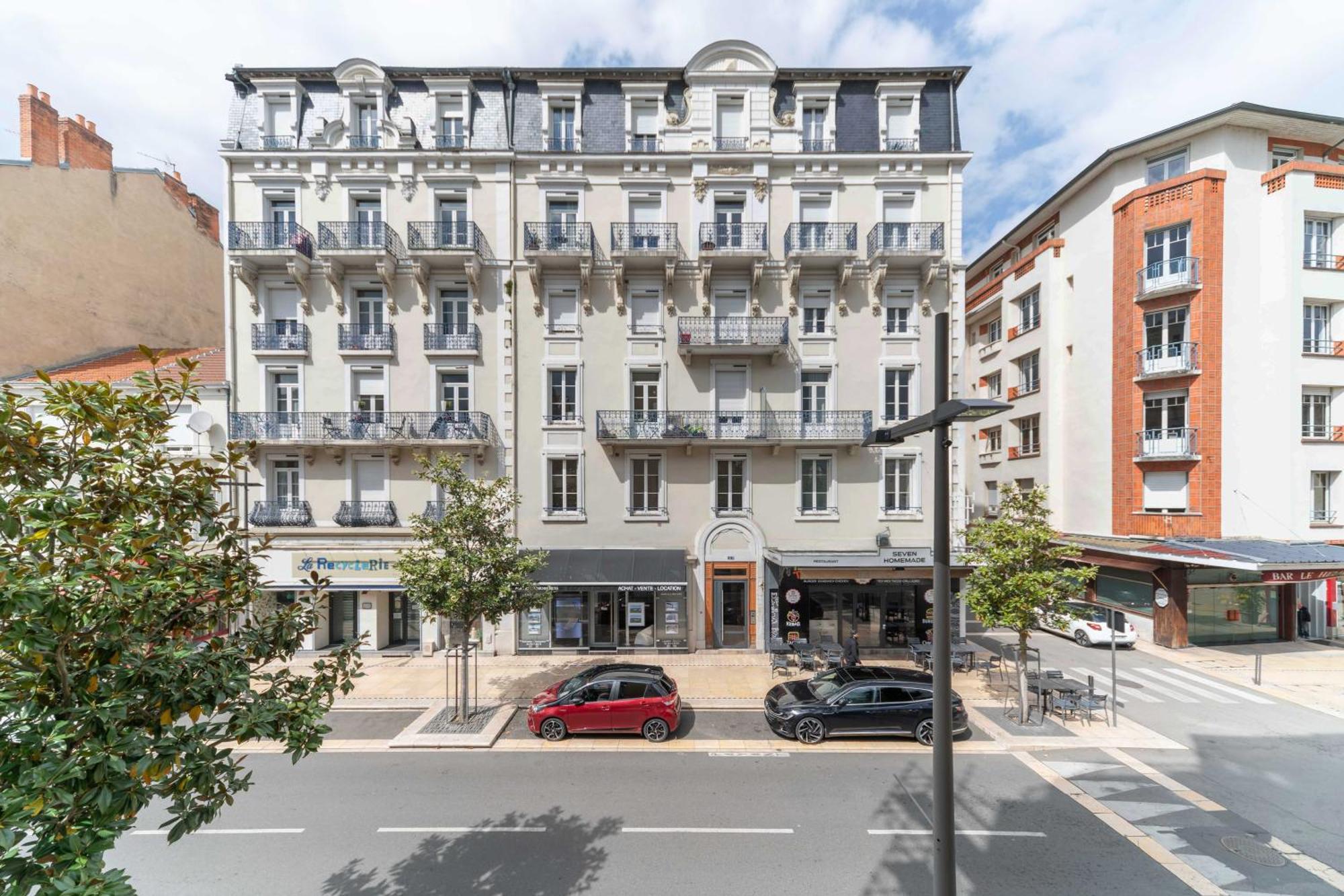 Le Lasteyras - Appartement Charmant En Centre Ville Vichy Dış mekan fotoğraf
